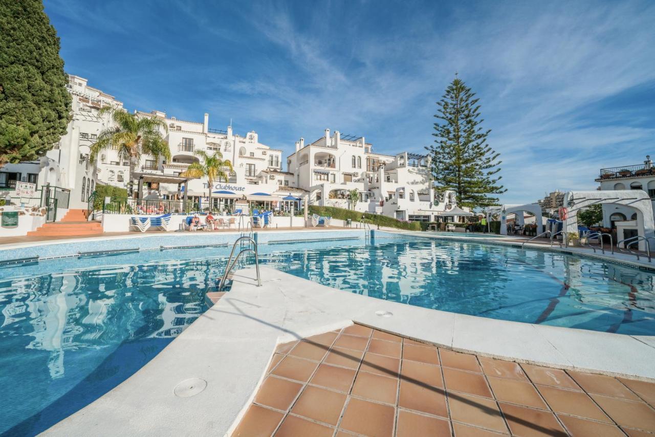 Freshly Renovated, Modern Penthouse Pueblo Evita! Benalmádena Esterno foto