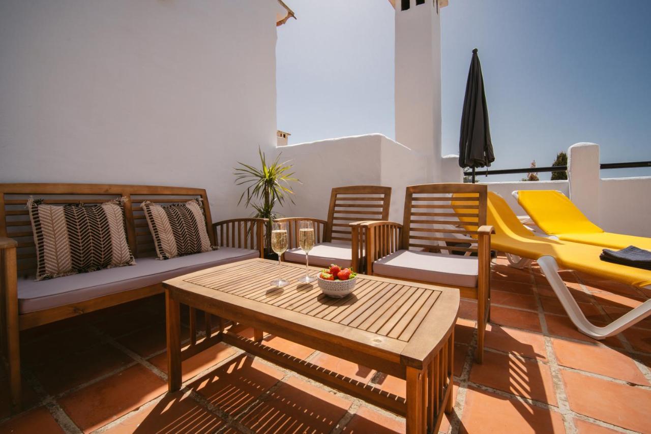 Freshly Renovated, Modern Penthouse Pueblo Evita! Benalmádena Esterno foto