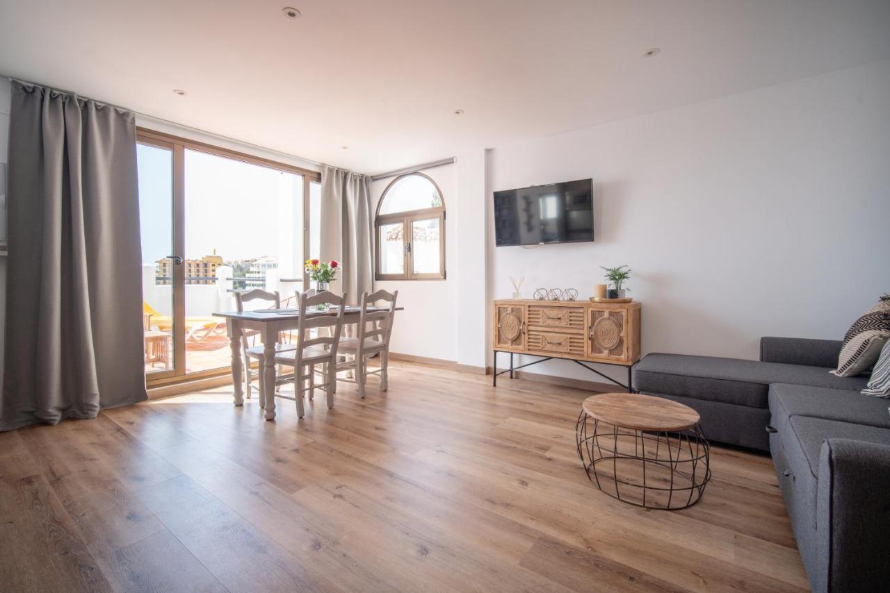 Freshly Renovated, Modern Penthouse Pueblo Evita! Benalmádena Esterno foto